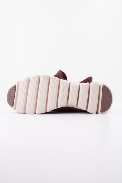 SKECHERS S GLIDE STEP A en color BURG  (5)