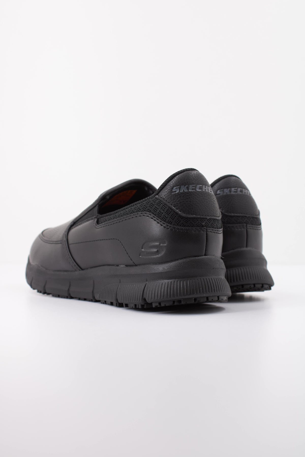 SKECHERS ECS NAMPA ANNOD en color BLK  (4)