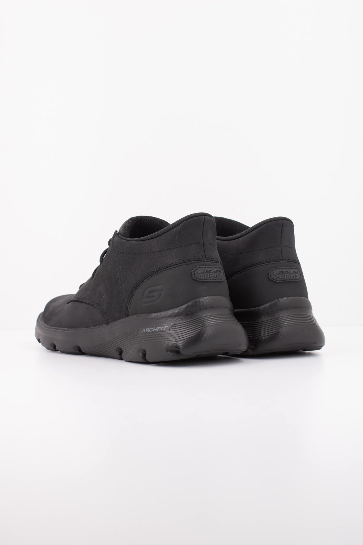 SKECHERS S ARCH FIT GAR en color BBK  (4)