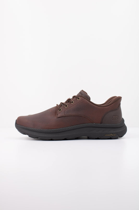 SKECHERS S POLLARD COLT en color RDBR  (1)