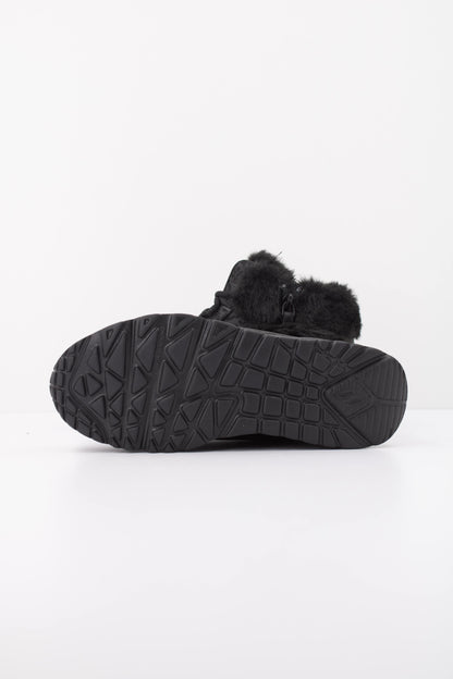 SKECHERS LS en color BBK  (5)