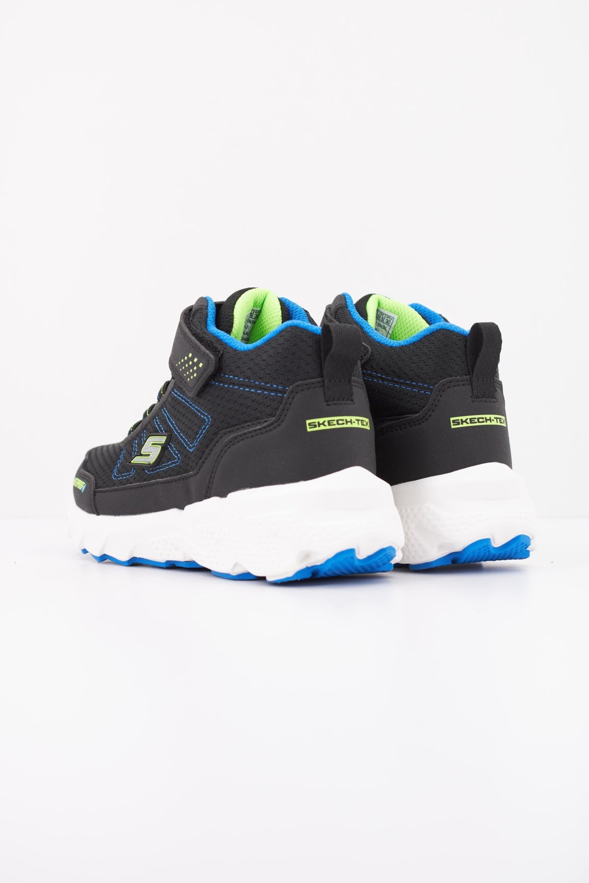SKECHERS LS en color BKBL  (4)
