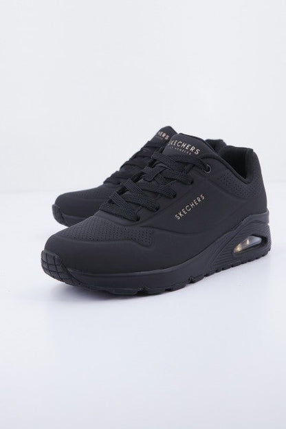 SKECHERS UNO -STAND ON AIR en color BBK  (2)