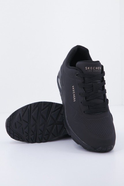 SKECHERS UNO -STAND ON AIR en color BBK  (4)