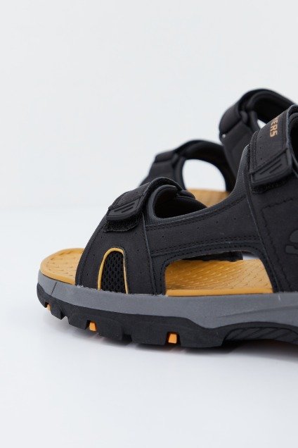 SKECHERS  TRESMEN - HIRANO en color BLK  (4)