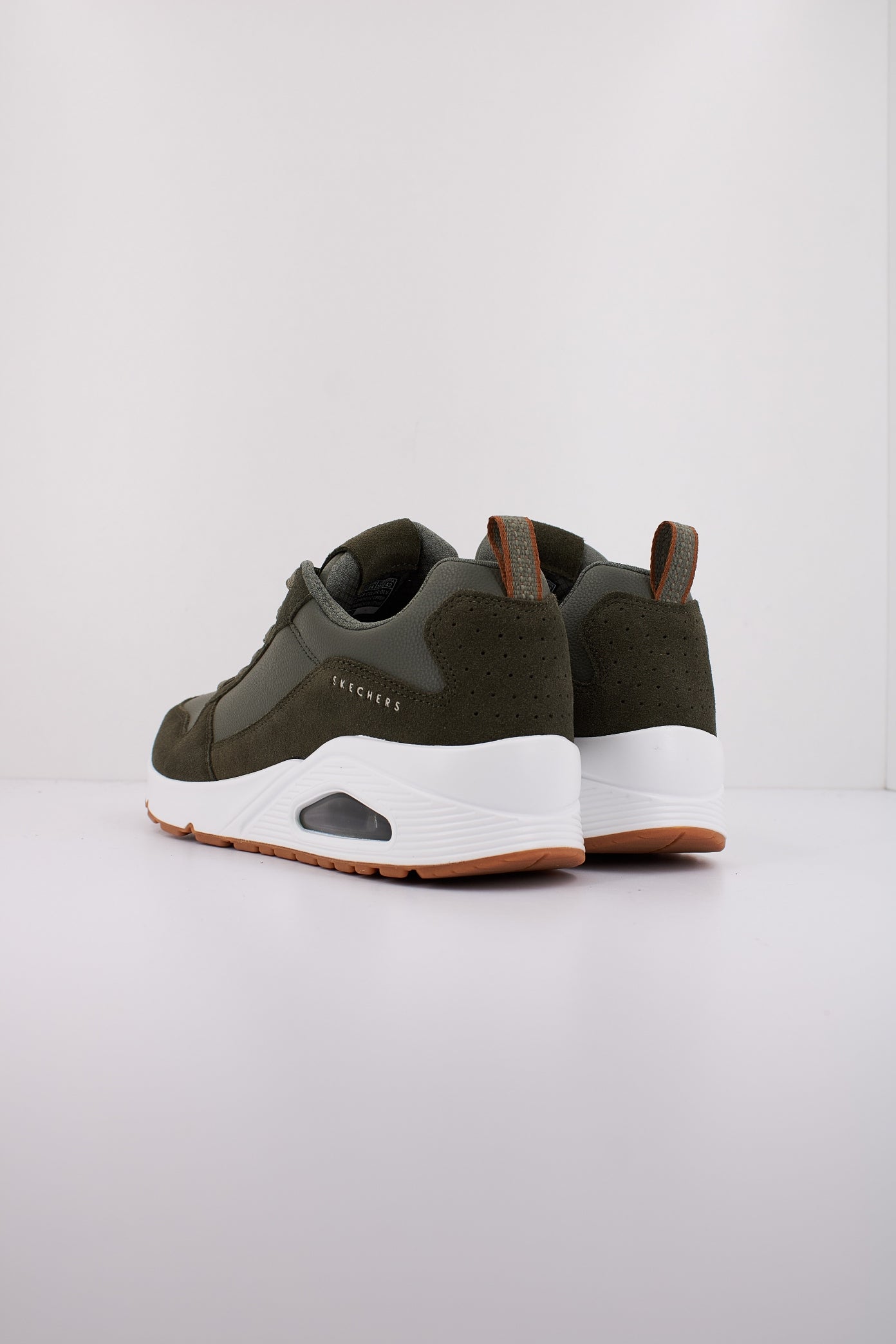 SKECHERS UNO - STACRE en color OLV  (4)