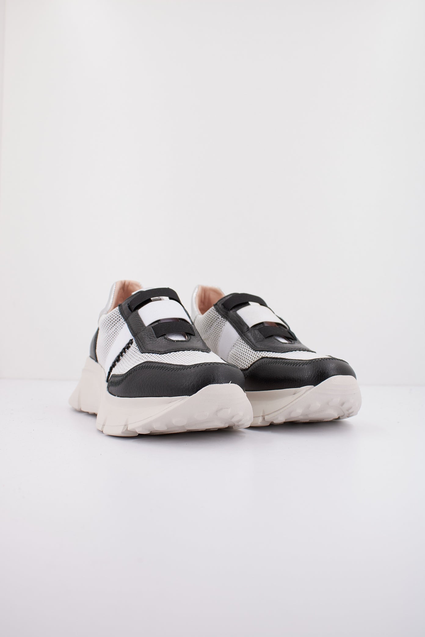 HISPANITAS HV en color BLACK  (2)