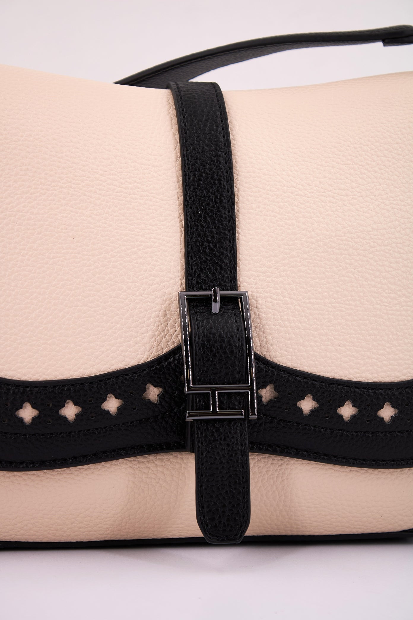 HISPANITAS BI en color BLACK  (4)