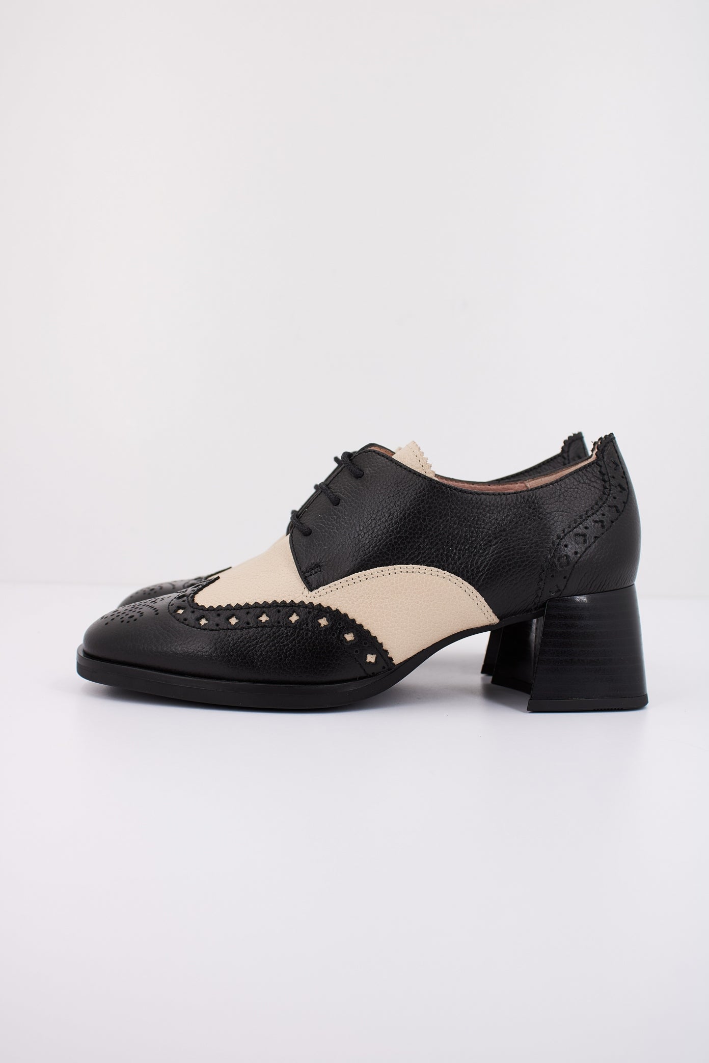 HISPANITAS CHI en color BLACK  (1)