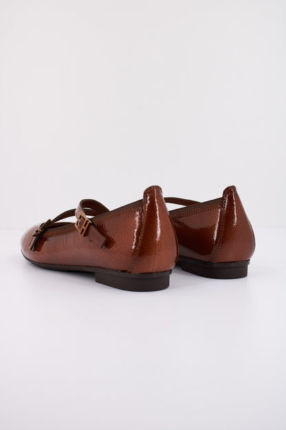 HISPANITAS HI en color CUERO  (4)