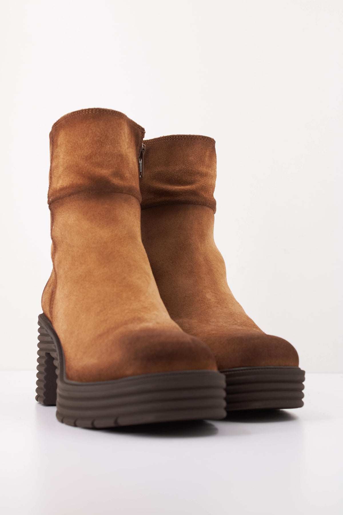 PORRONET PO BOTIN CHOPO  en color CUERO  (2)