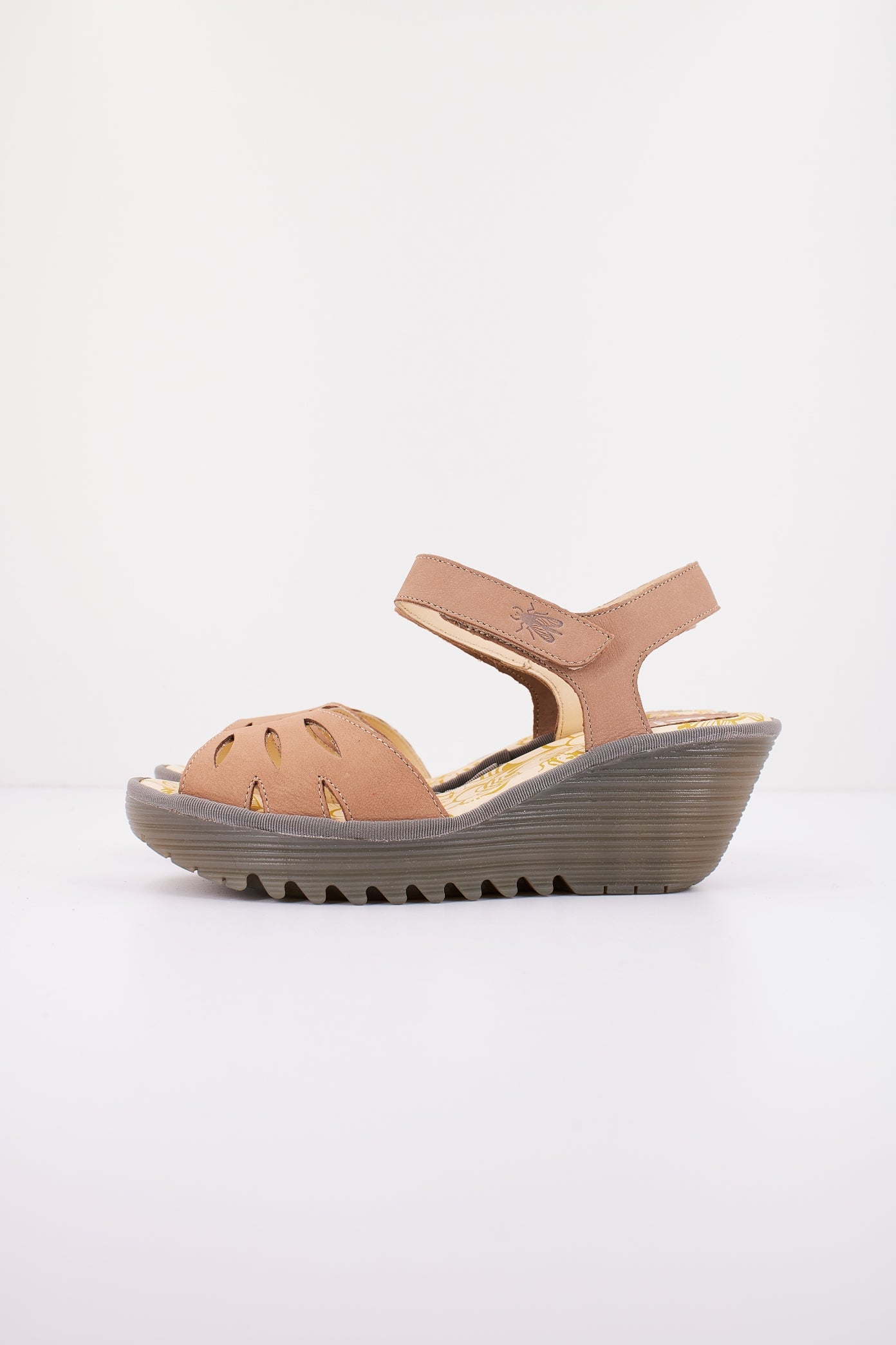 FLY LONDON YAZI en color TAUPE  (1)