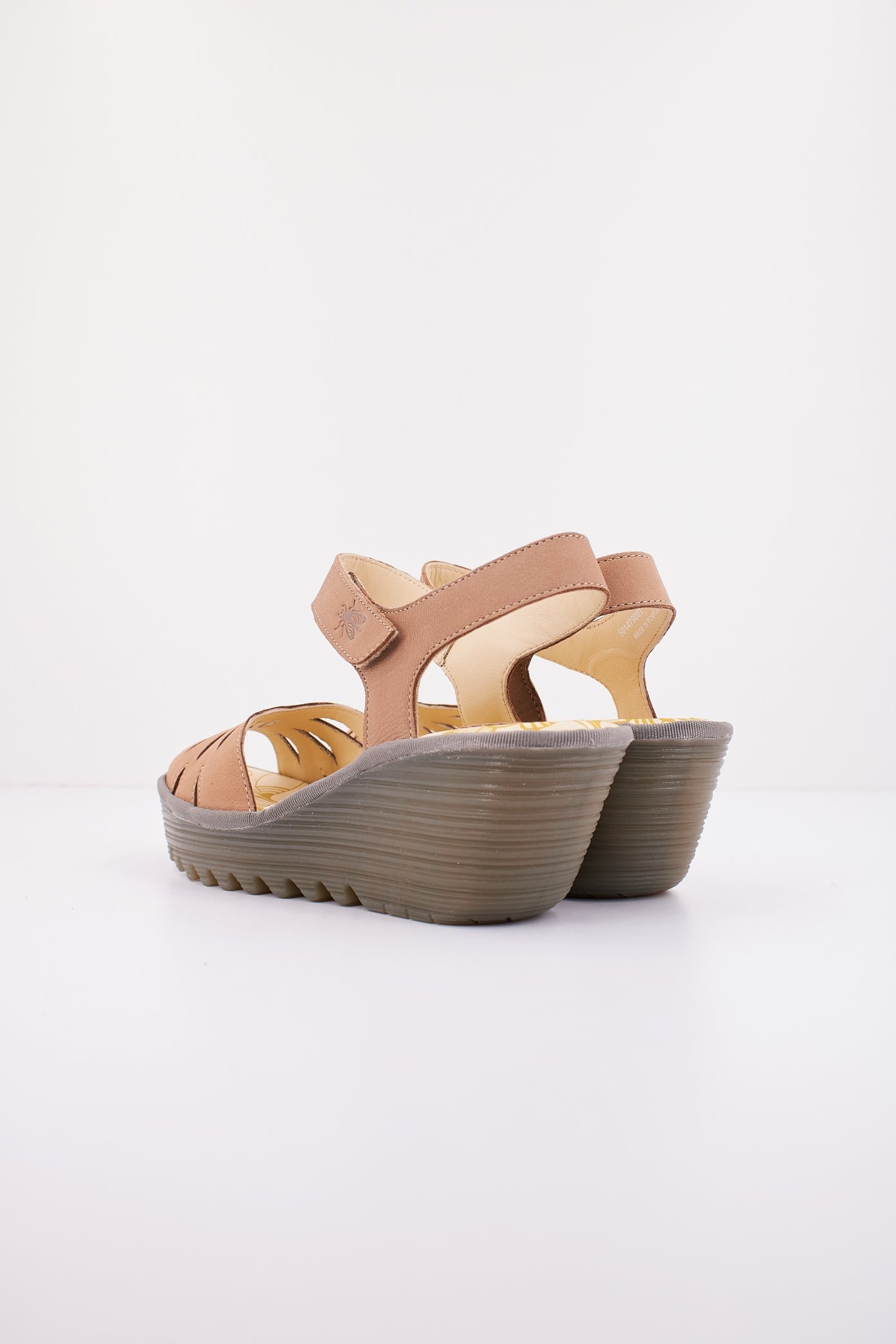 FLY LONDON YAZI en color TAUPE  (3)