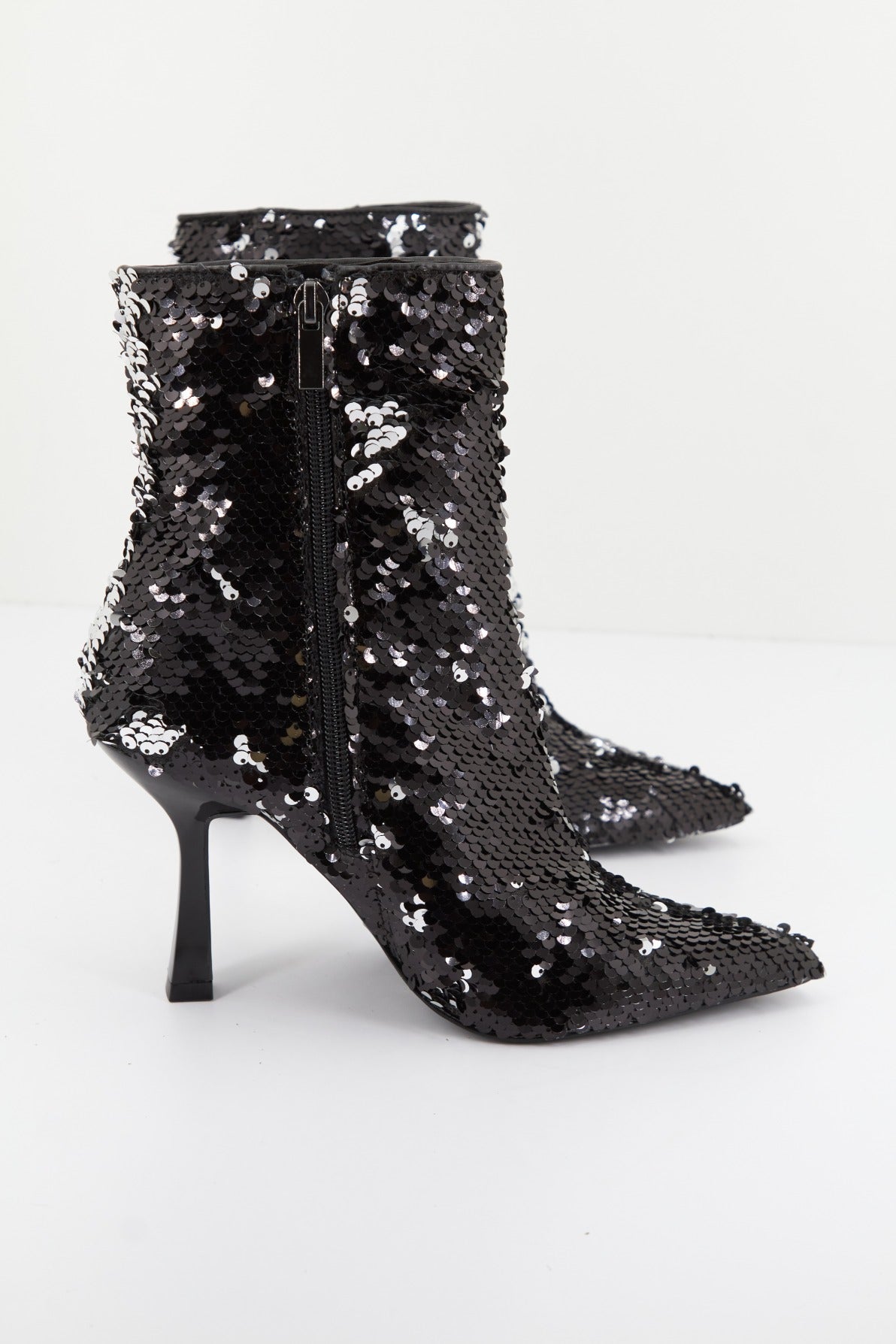 LA STRADA S en color BLCKSQNS  (1)