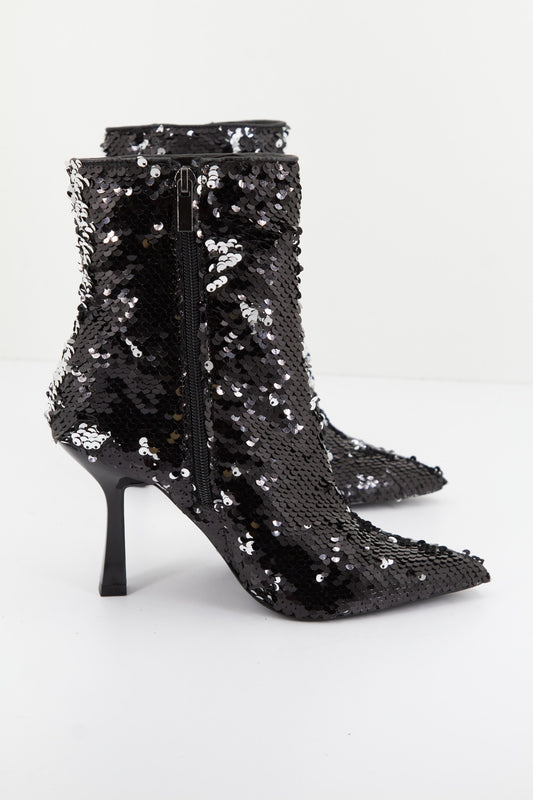 LA STRADA S en color BLCKSQNS  (1)