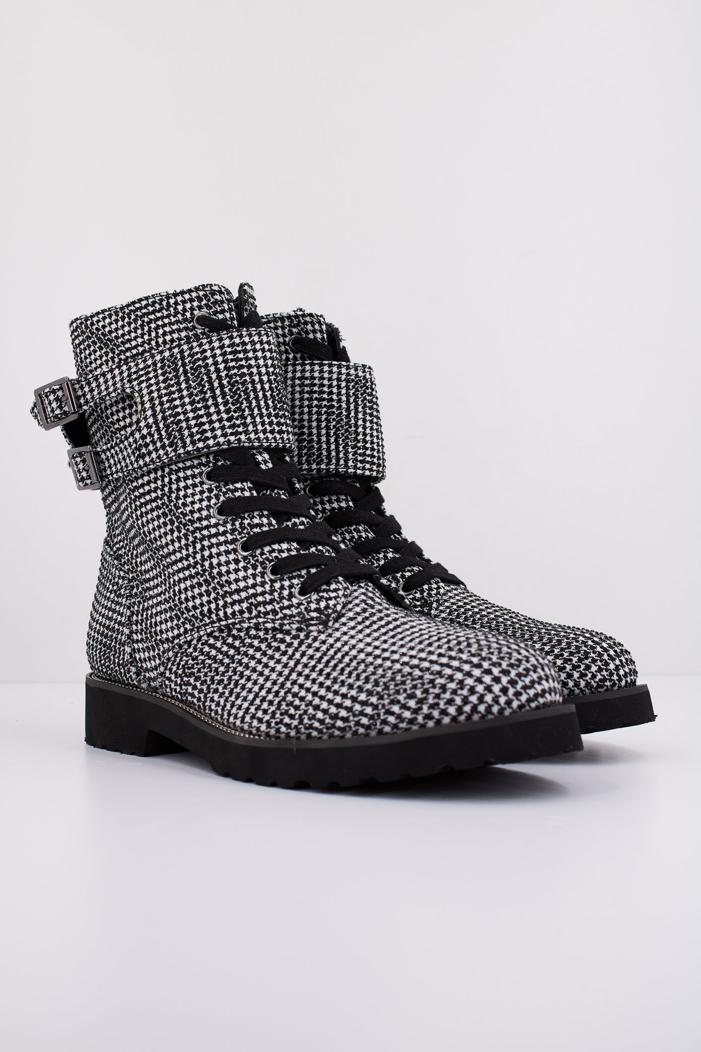 LA STRADA  en color BLACK  (2)