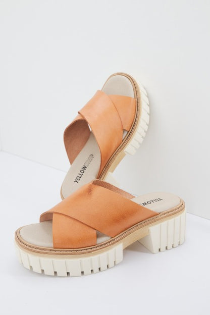 YELLOW THELMA en color CUERO  (1)