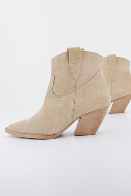 YELLOW PONY en color MARFIL  (2)