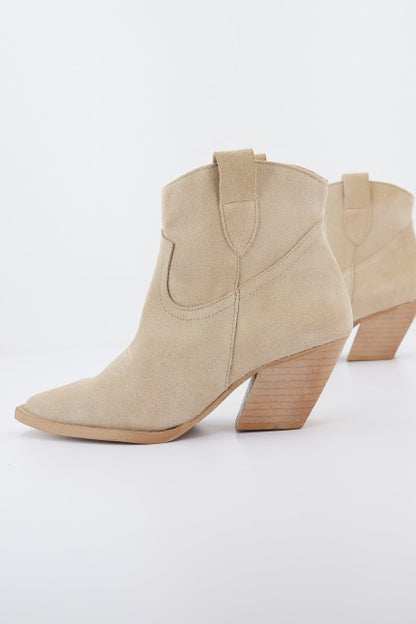 YELLOW PONY en color MARFIL  (2)