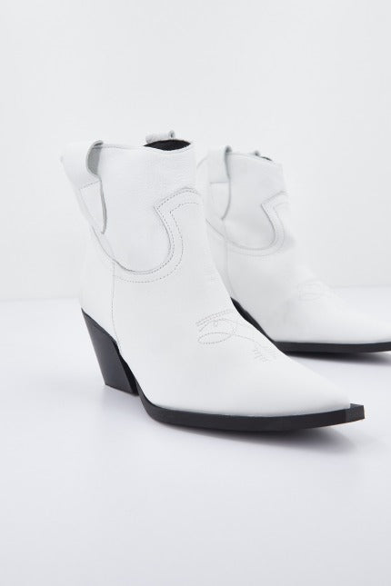 YELLOW PONY en color BLANCO  (1)