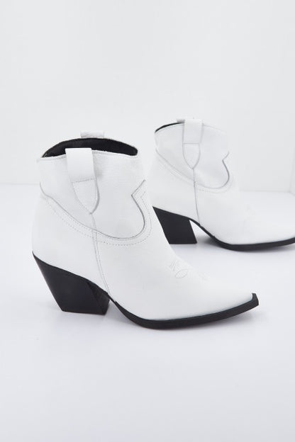 YELLOW PONY en color BLANCO  (2)