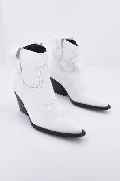 YELLOW PONY en color BLANCO  (3)