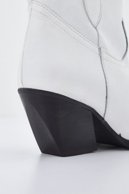 YELLOW PONY en color BLANCO  (4)