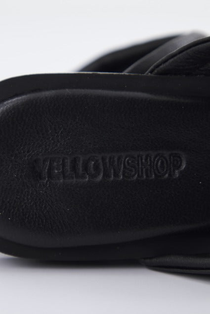 YELLOW OXFORD en color NEGRO  (4)