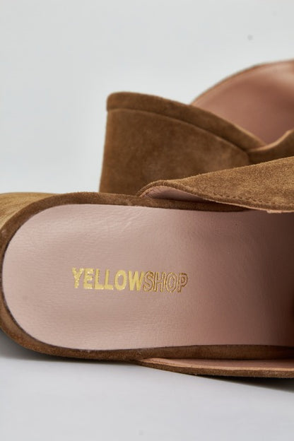 YELLOW RUE en color AFRICA  (4)