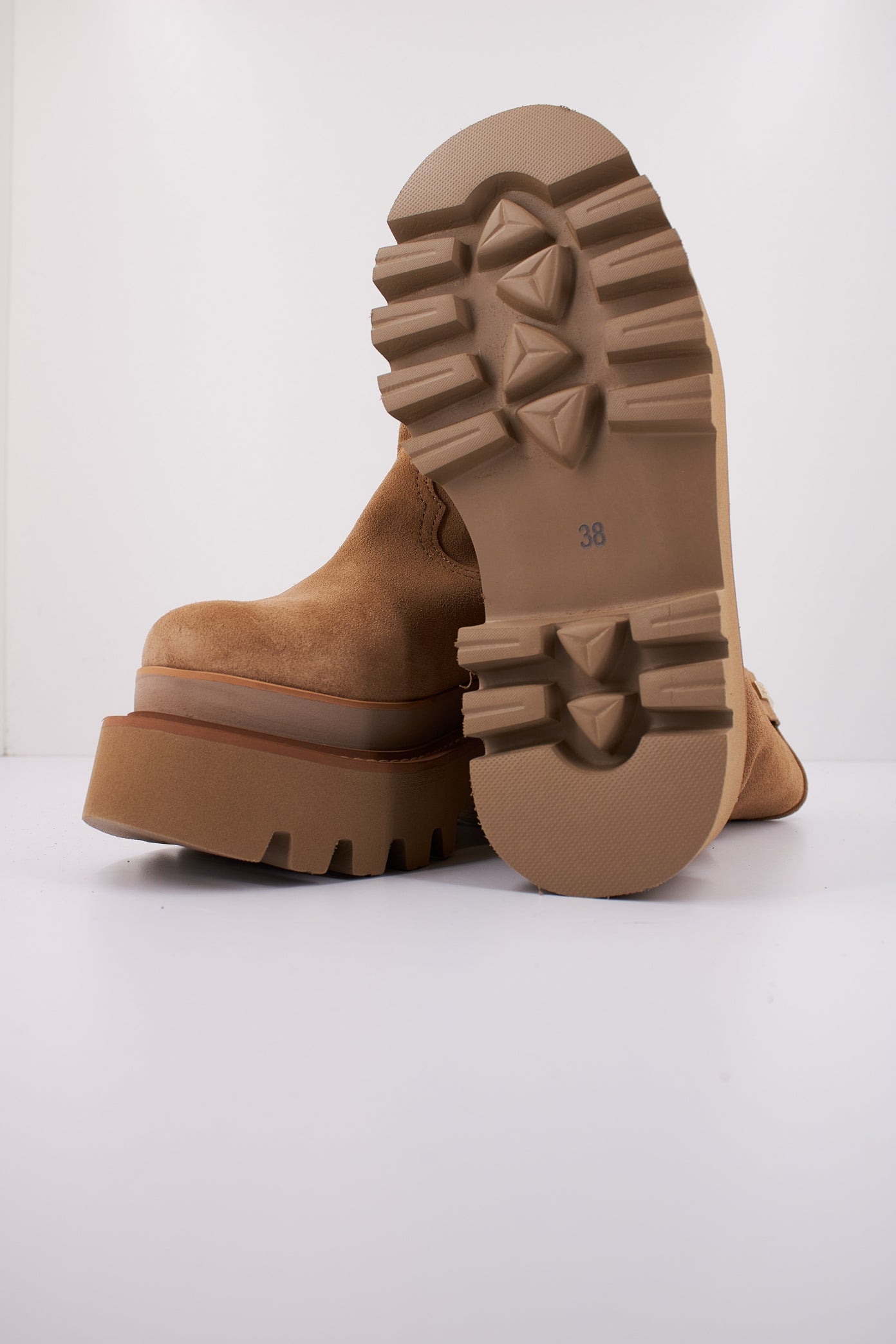 YELLOW GOLDEN en color ARENA  (4)