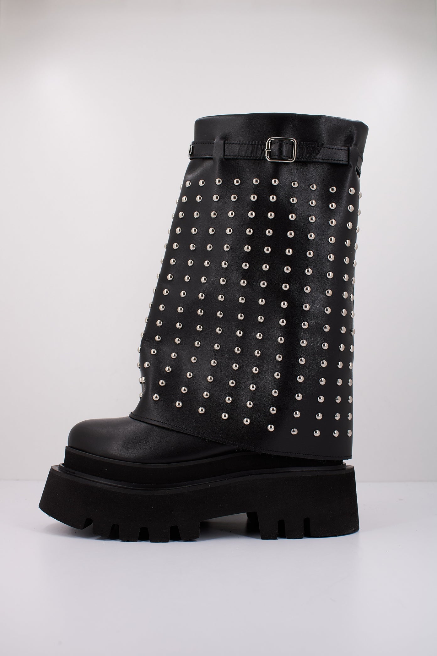 YELLOW SUSAN en color NEGRO  (1)