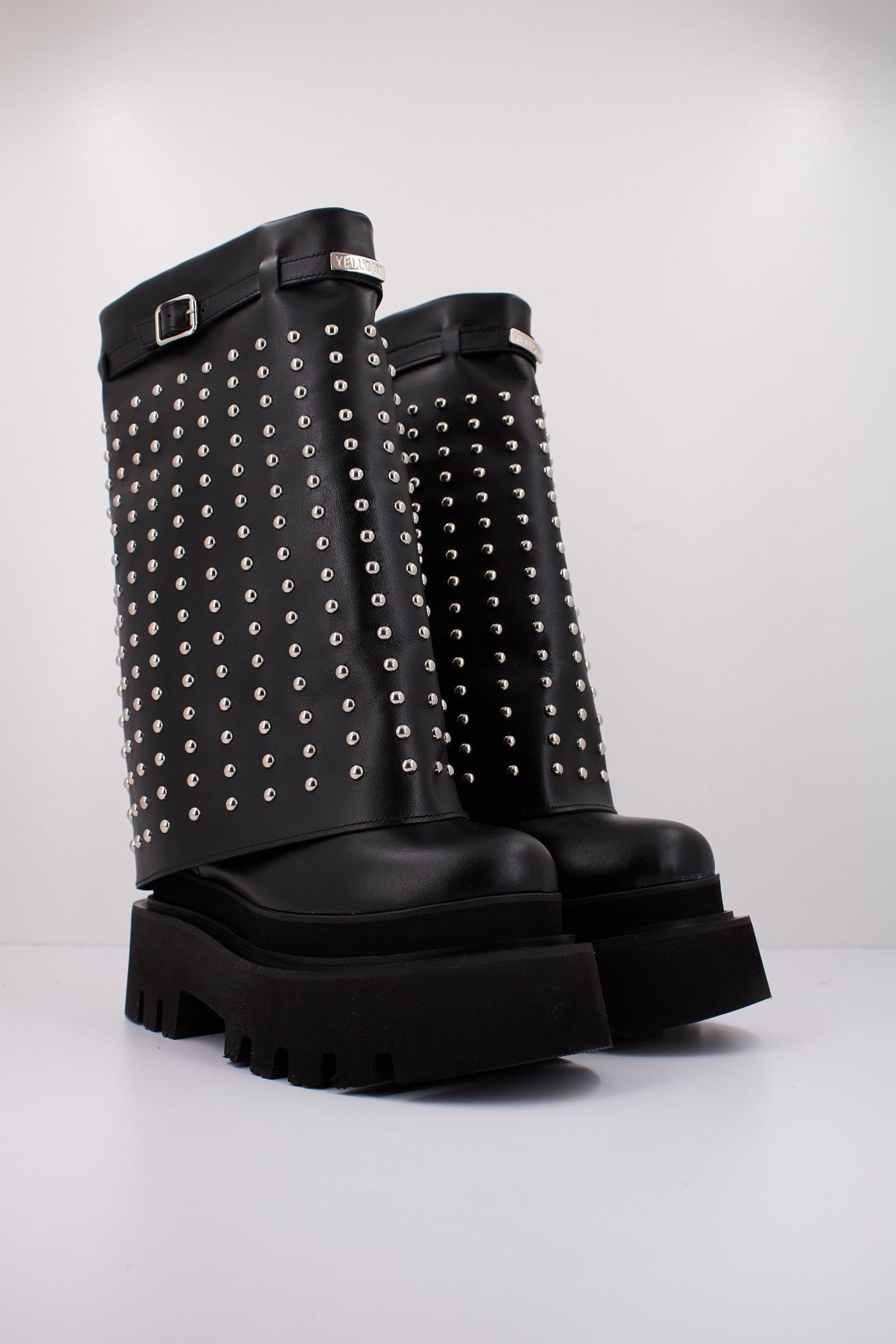 YELLOW SUSAN en color NEGRO  (2)