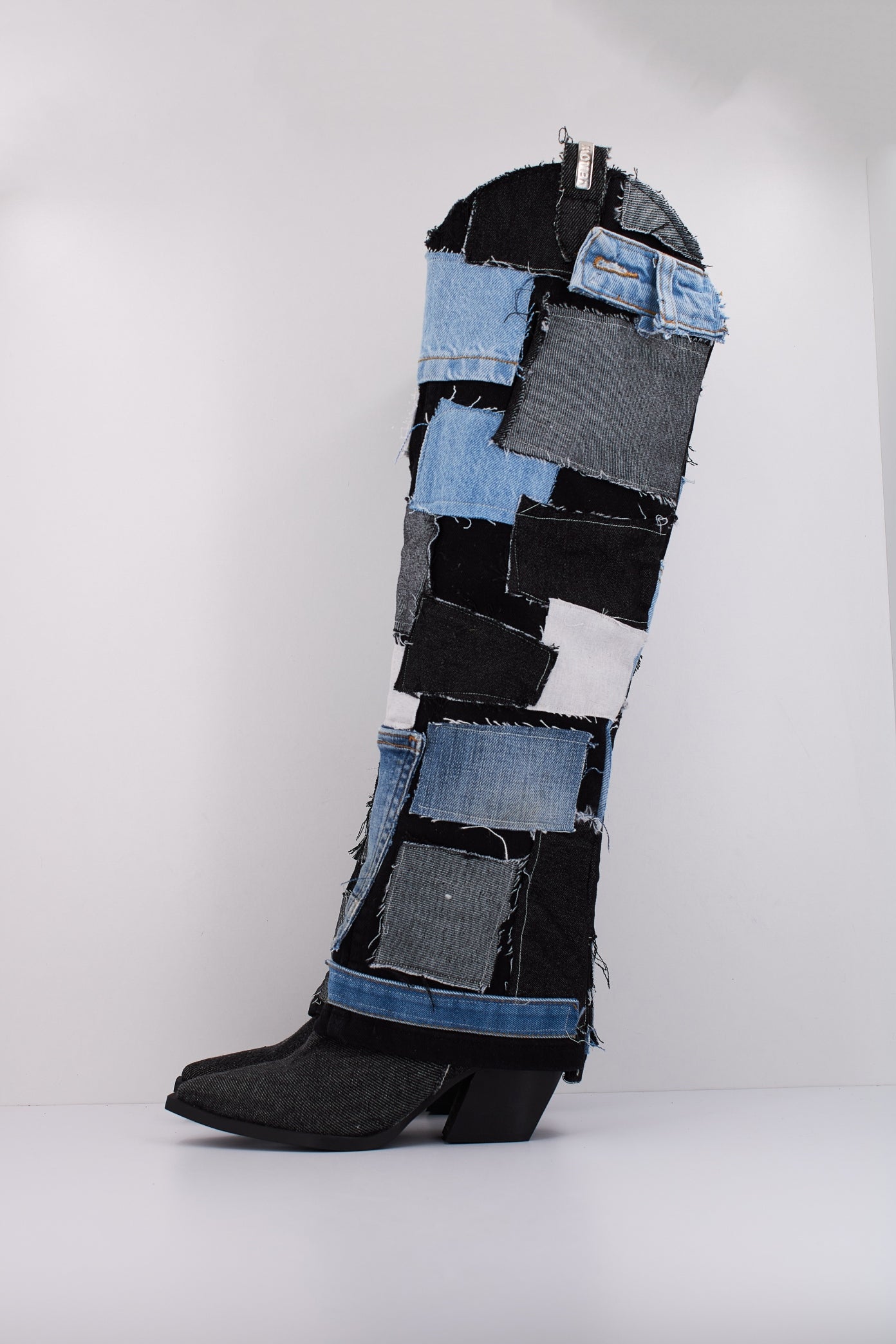 YELLOW NOÉ en color NEGRO  (1)