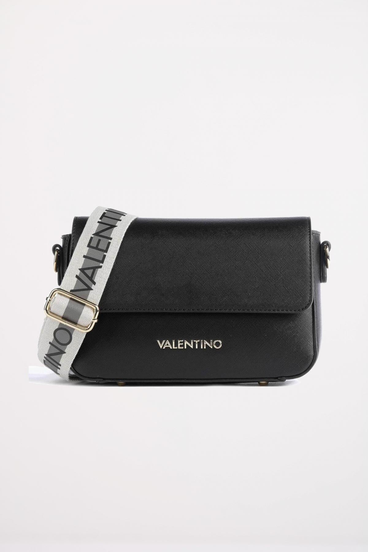 VALENTINO BAGS PATTINA ZERO RE en color NERO  (1)