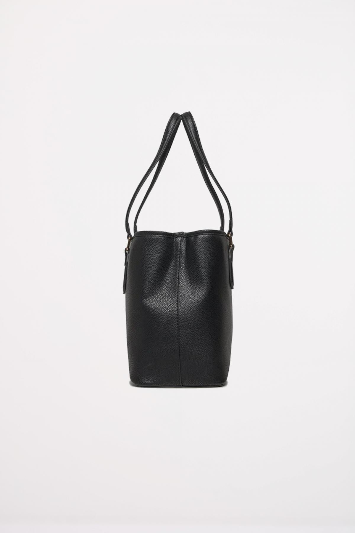 VALENTINO BAGS SHOPPING BRIXTON en color NERO  (2)