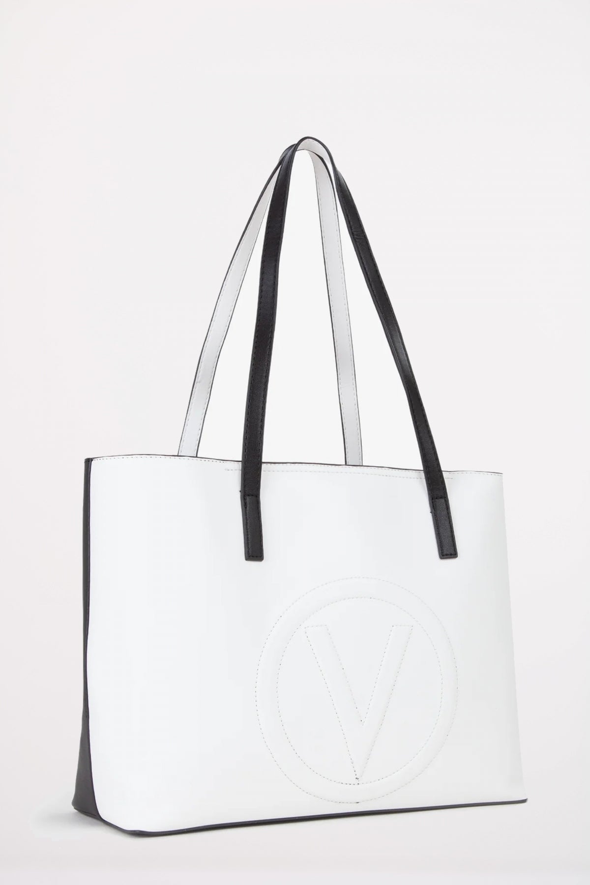 VALENTINO BAGS SELENA RE BAG en color BNCNRO  (3)