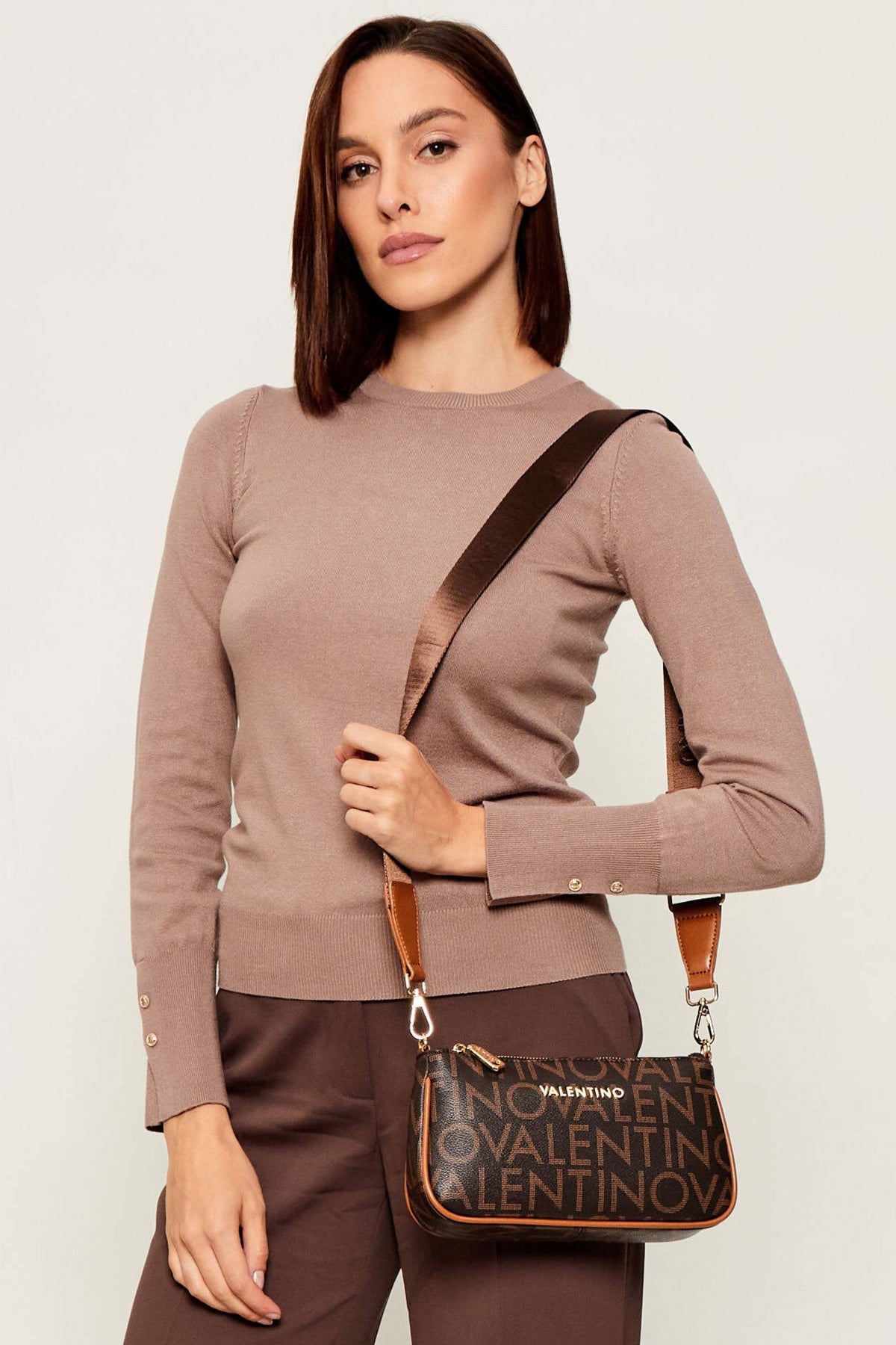 VALENTINO BAGS VBSIS en color NATURE  (1)