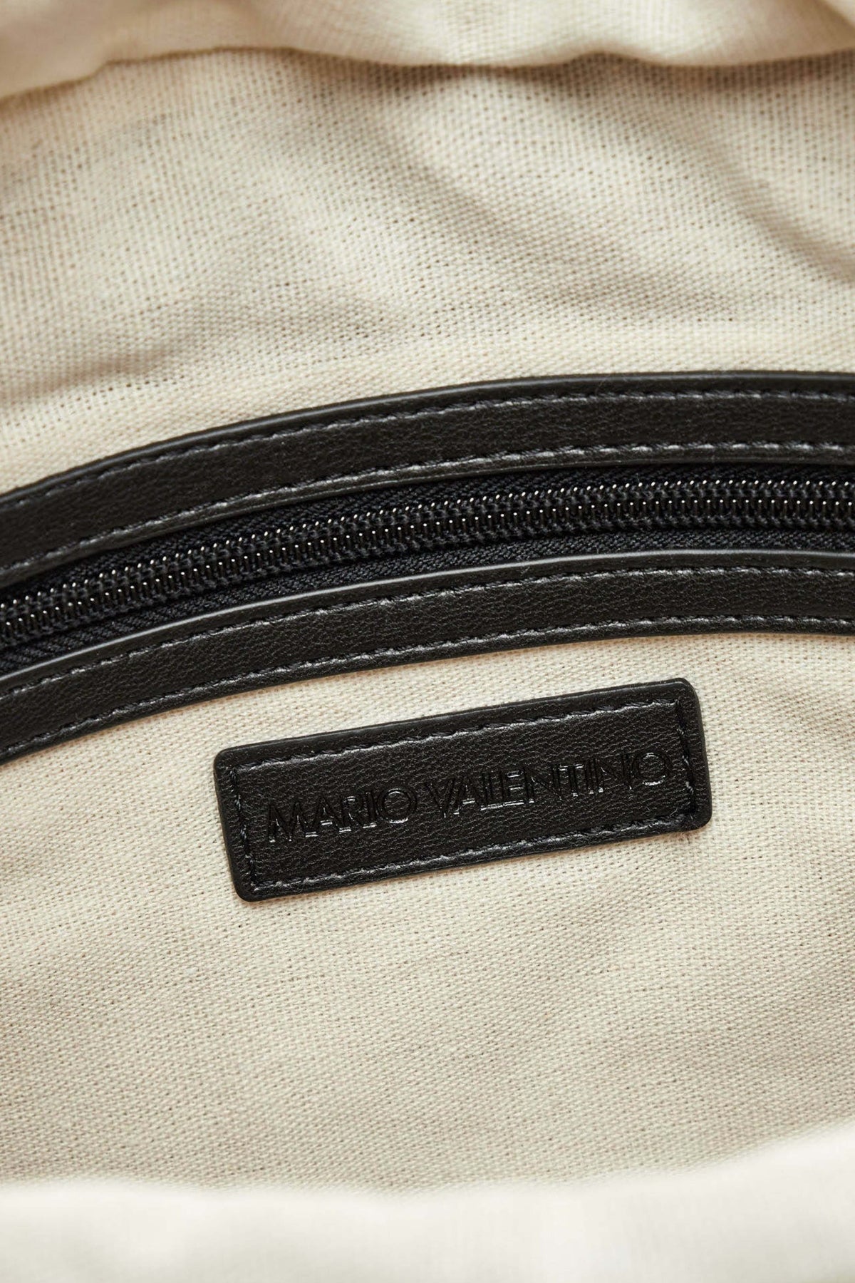 VALENTINO BAGS VBGAL en color NRLNRO  (3)