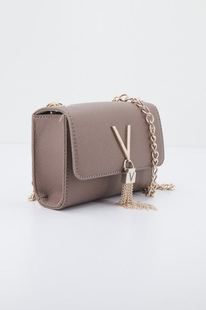 VALENTINO BAGS DIVINA en color TAUPE  (2)