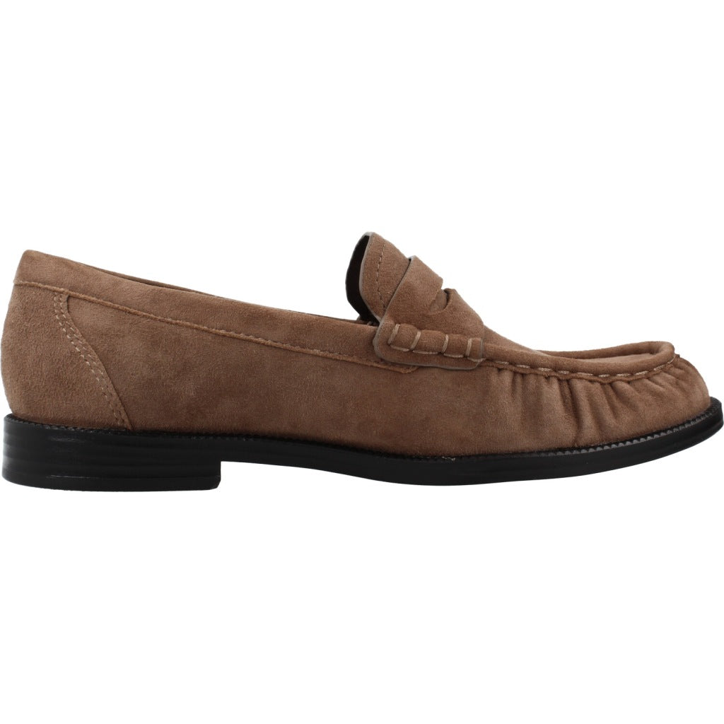 TAMARIS   MOCASIN en color TAUPE  (4)