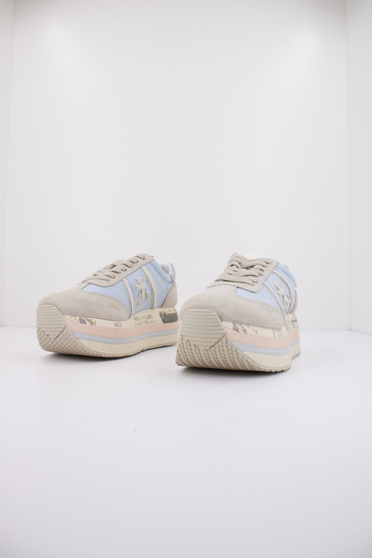 PREMIATA BETH  en color   (2)