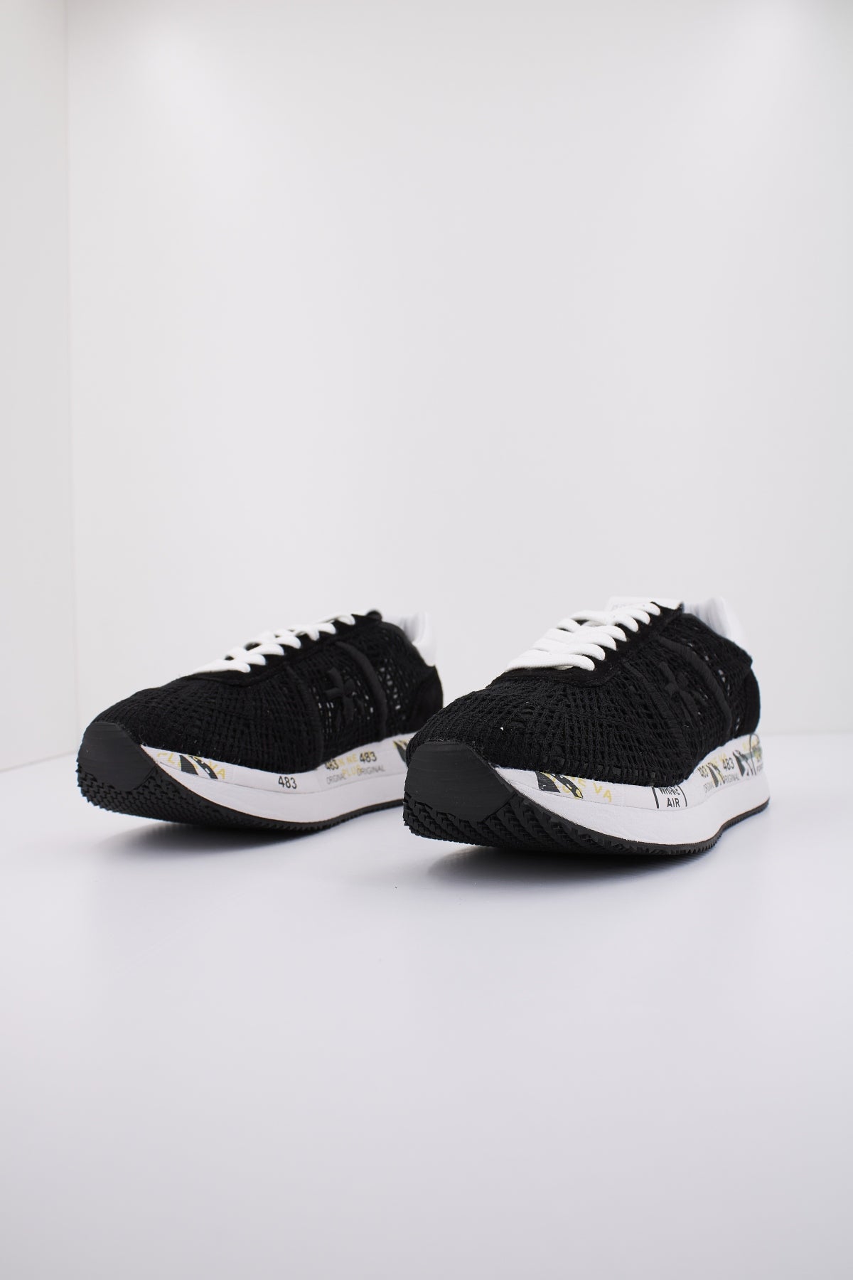 PREMIATA CONNY  en color   (2)