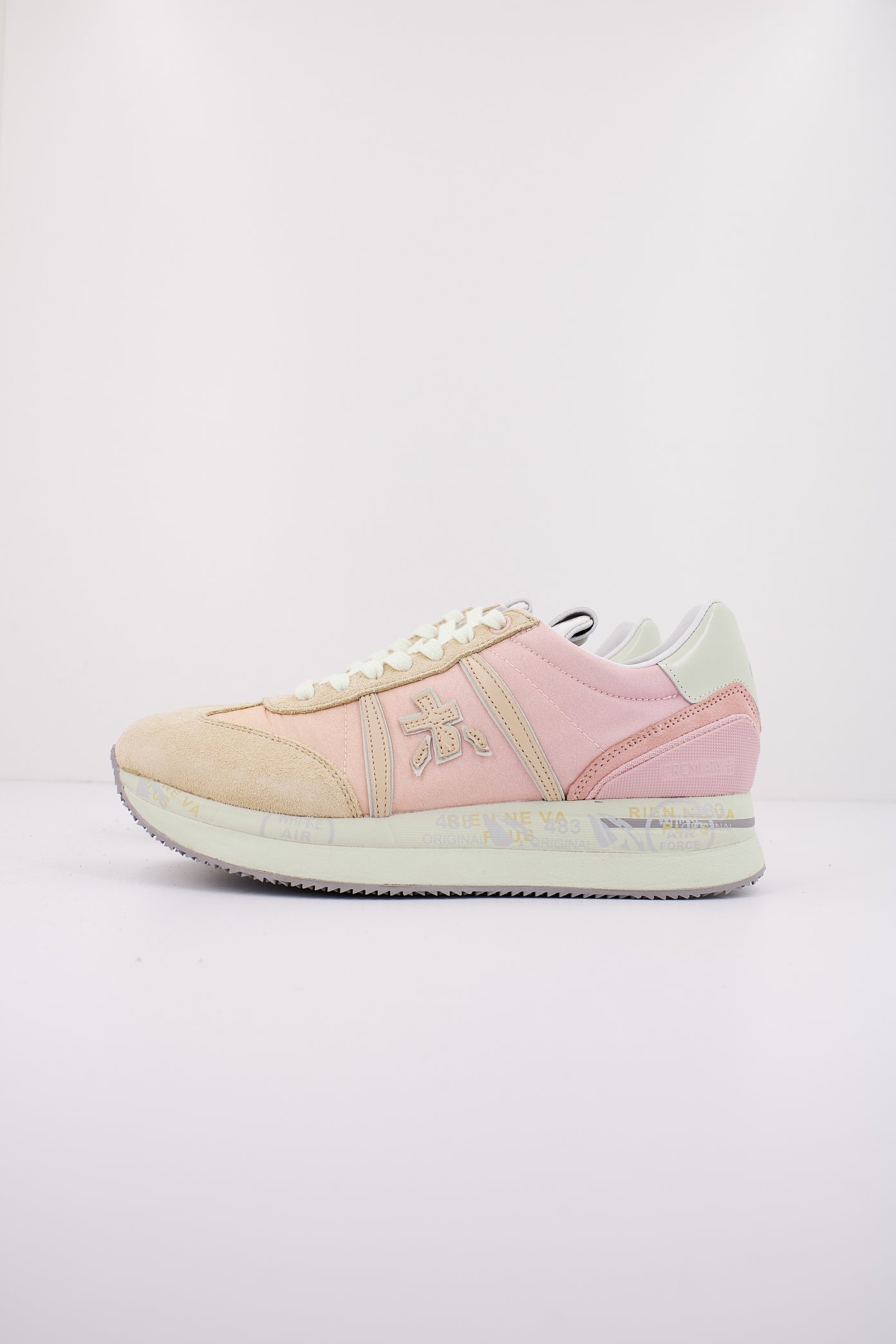 PREMIATA CONNY   en color   (1)