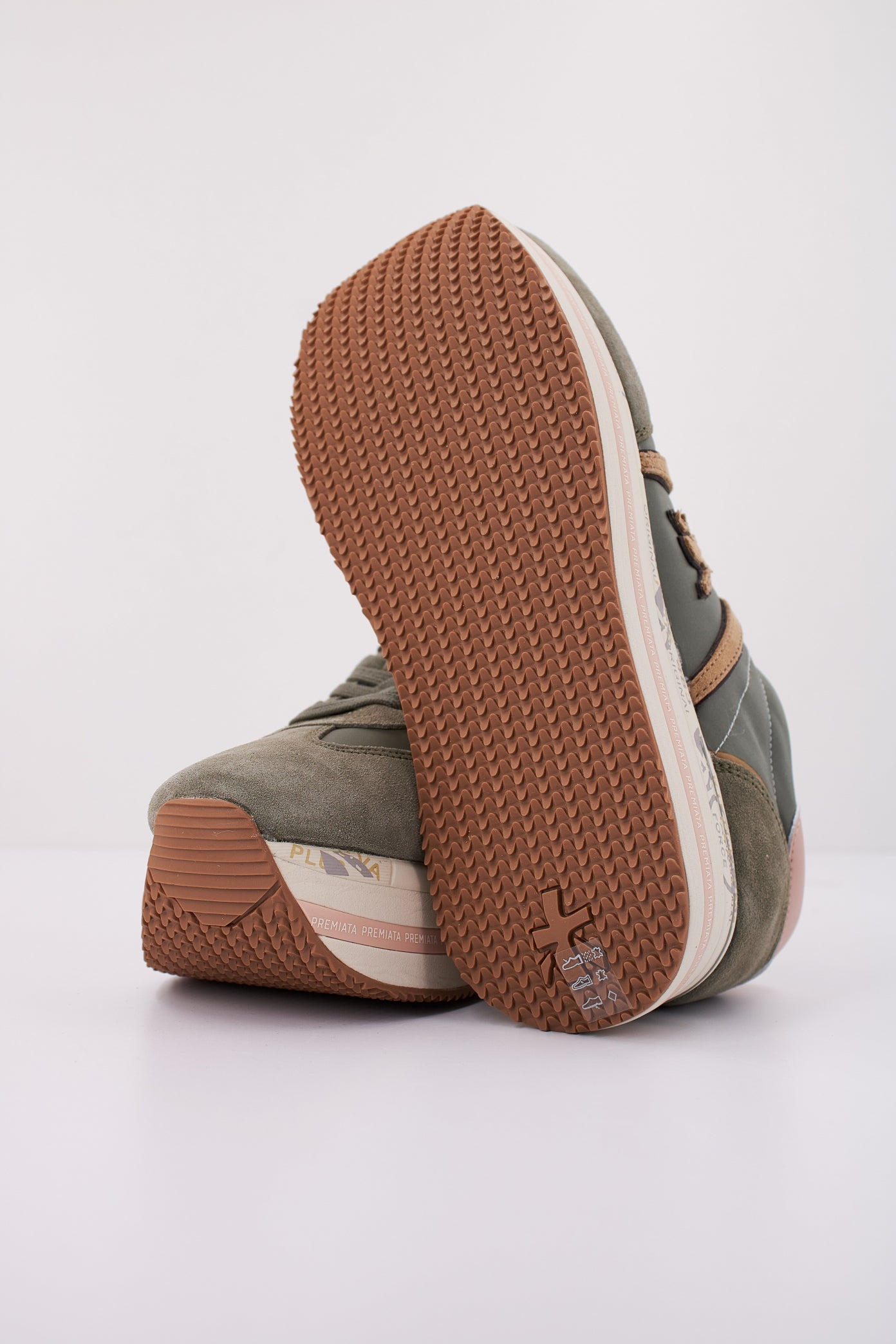 PREMIATA BETH   en color   (5)