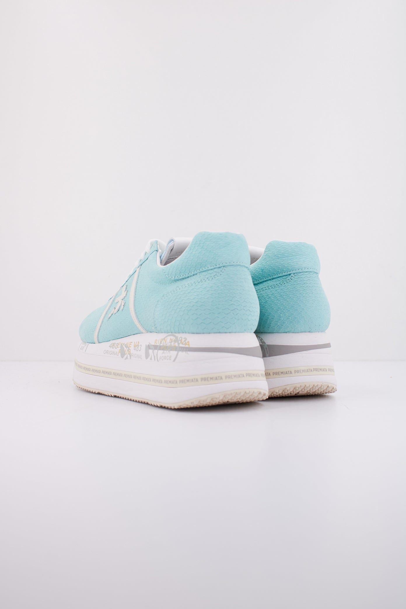 PREMIATA BETH  en color   (4)