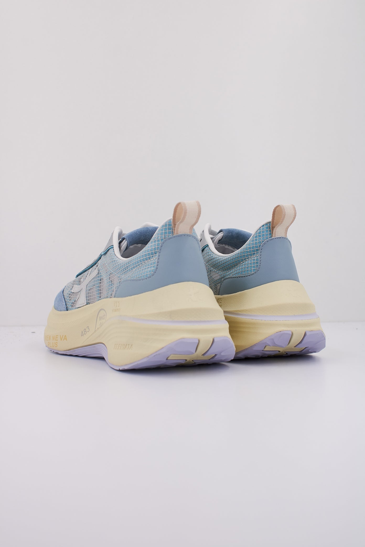 PREMIATA HILL  en color   (4)