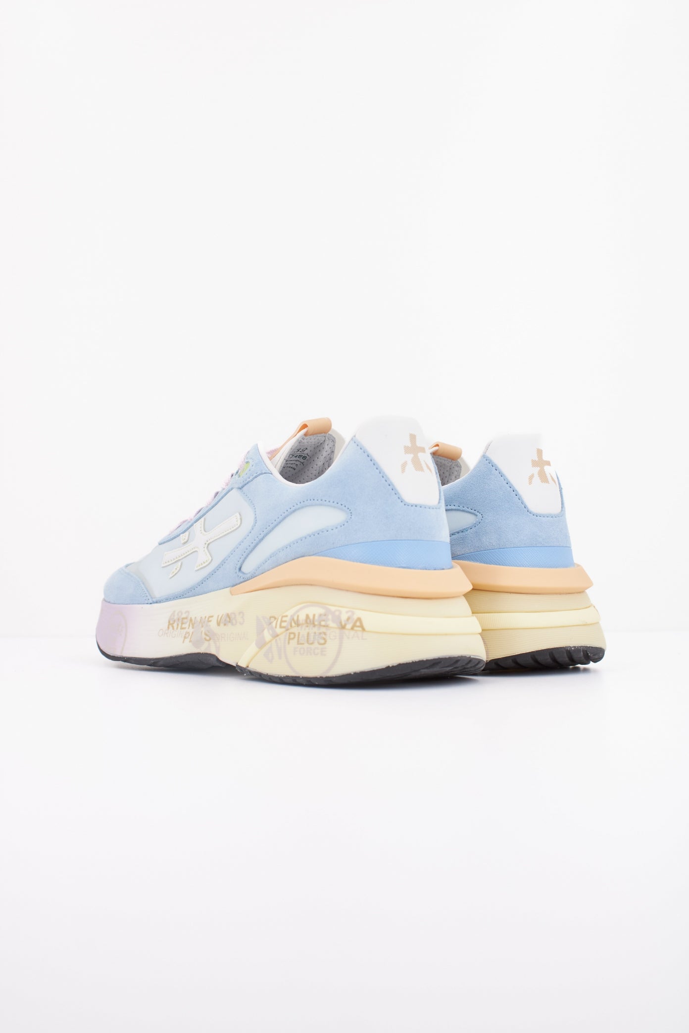 PREMIATA MOERUND en color   (4)