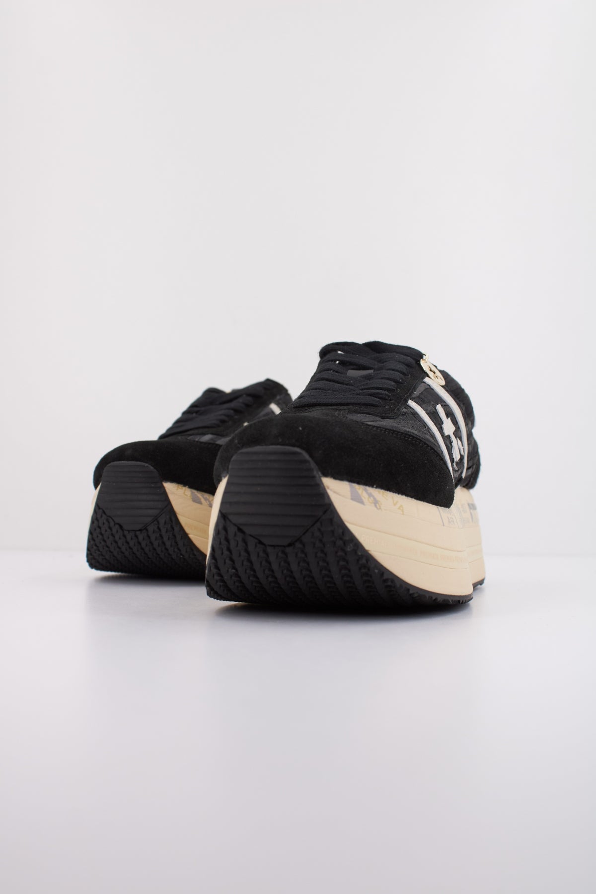 PREMIATA BETH  en color   (2)