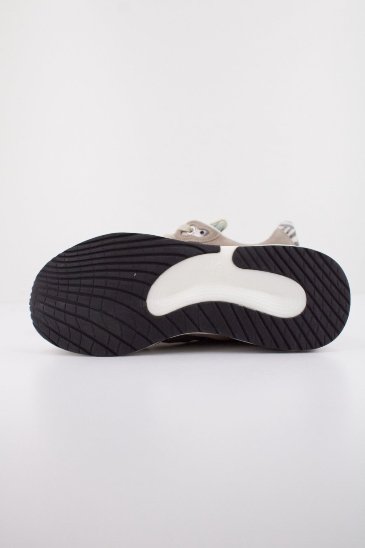 PREMIATA MOERUND en color   (5)