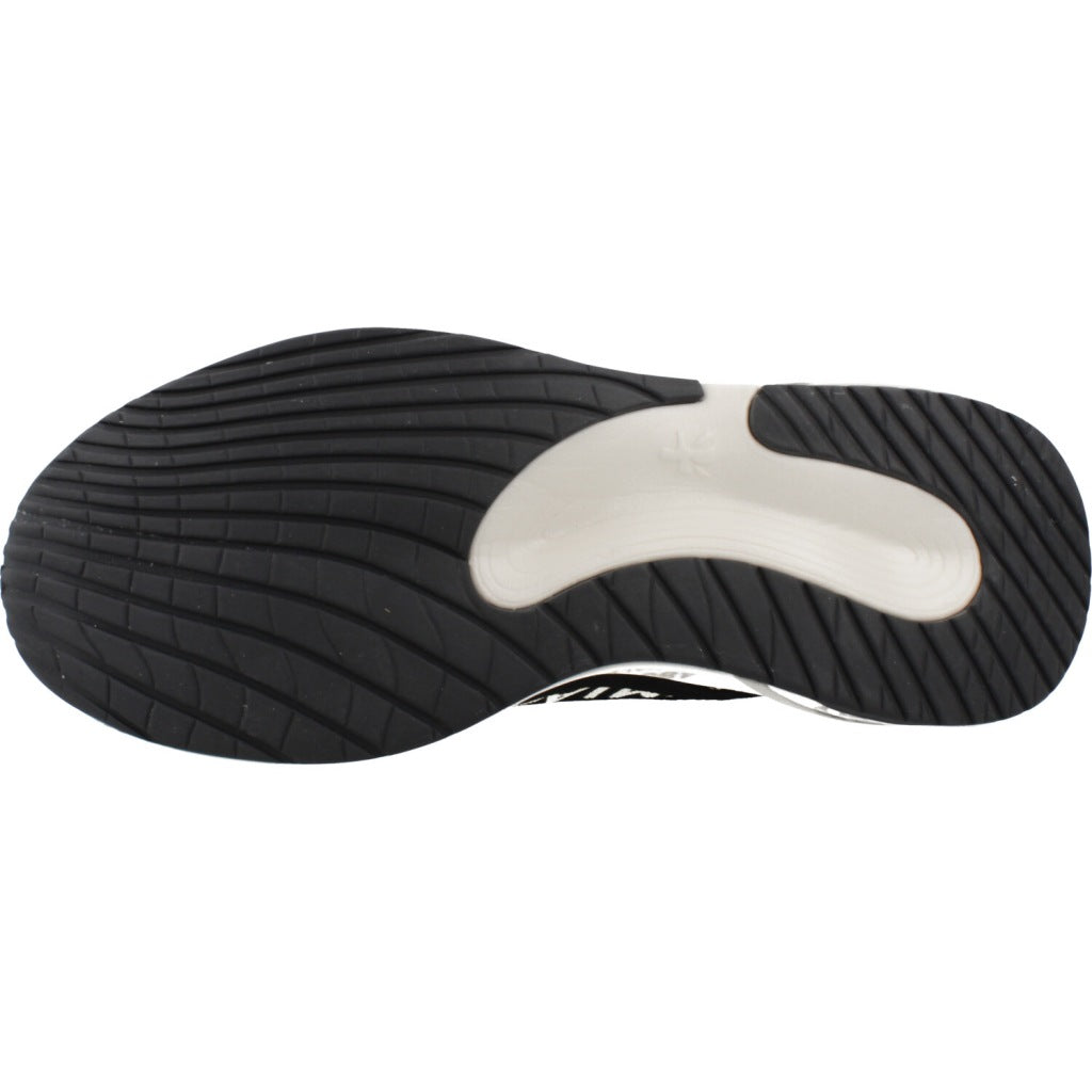 PREMIATA MOERUND en color   (6)